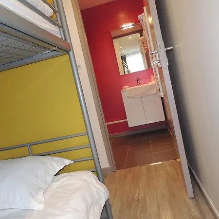 Au Bon Abri Hotel