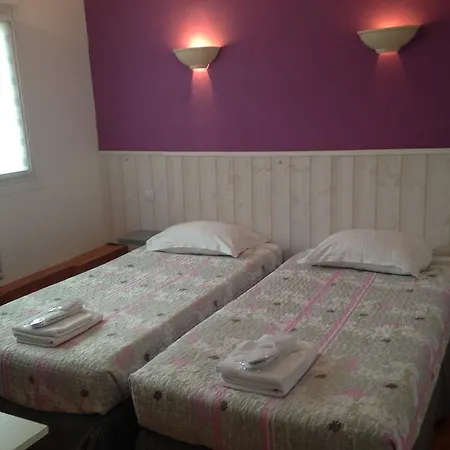 Au Bon Abri Hotel