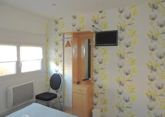 Hotel Au Bon Abri 2*