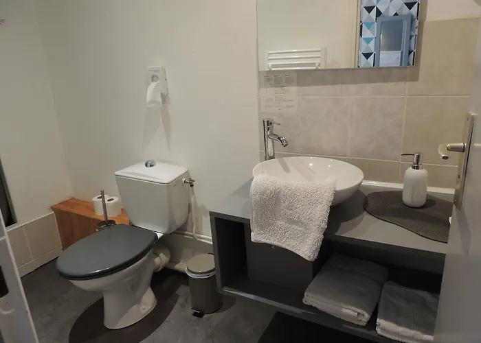 Hotel Au Bon Abri 2*